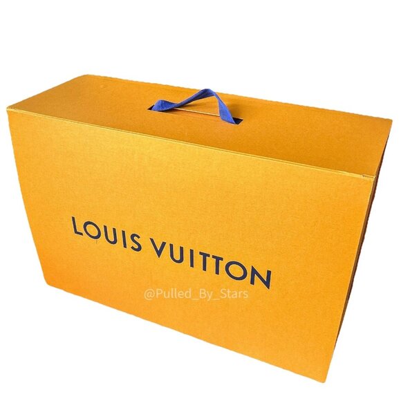 LOUIS VUITTON Jumbo Size Magnetic Gift Box for Luggage (28.5" x 18.75" x 11") - Picture 2 of 14